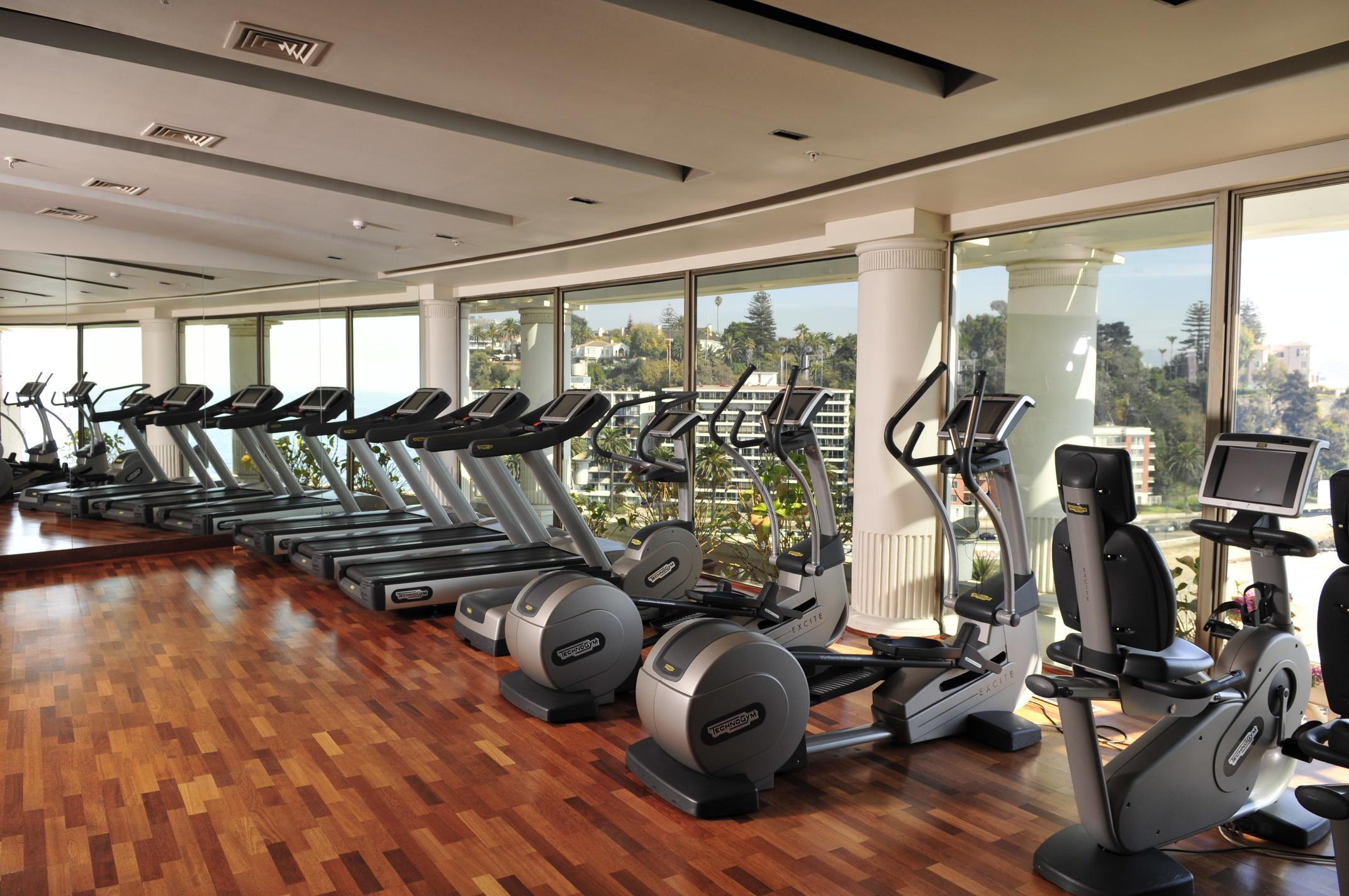 Enjoy Vina Del Mar Hotel Luaran gambar A row of treadmills